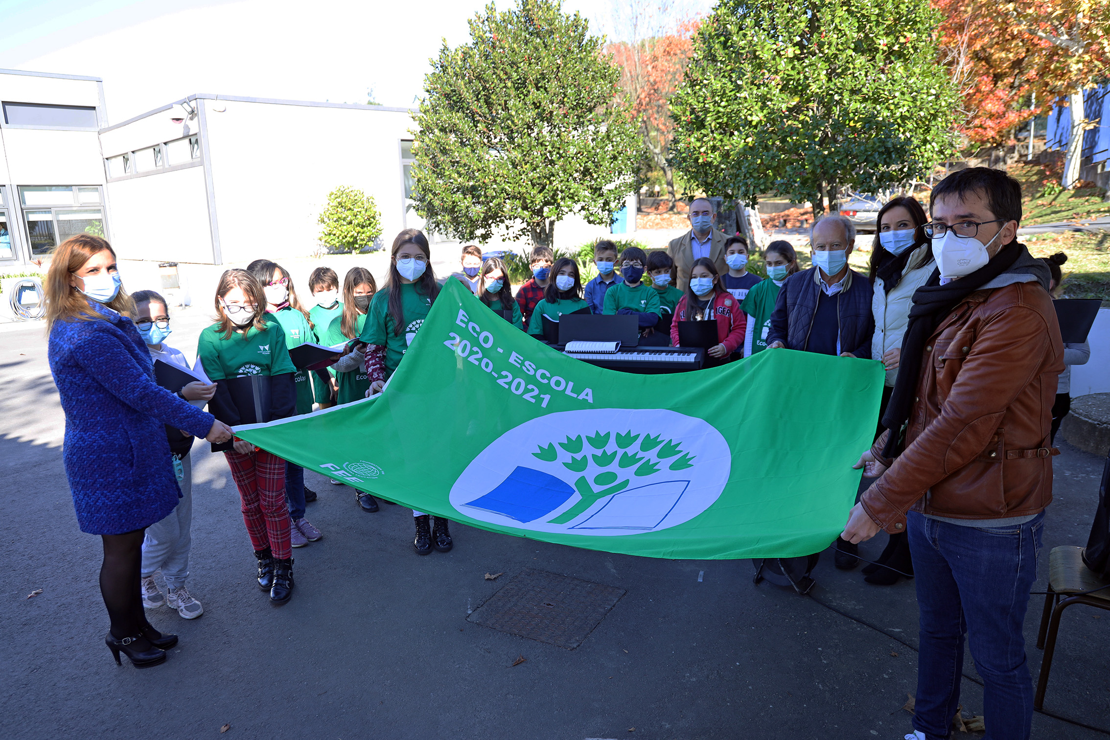 “Temos de ser guerreiros do ambiente” Escola Básica de Vila Verde içou hoje a Bandeira Verde