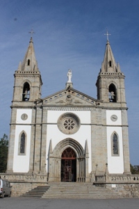 Santuário de Nossa senhora do Alívio e Cruzeiro